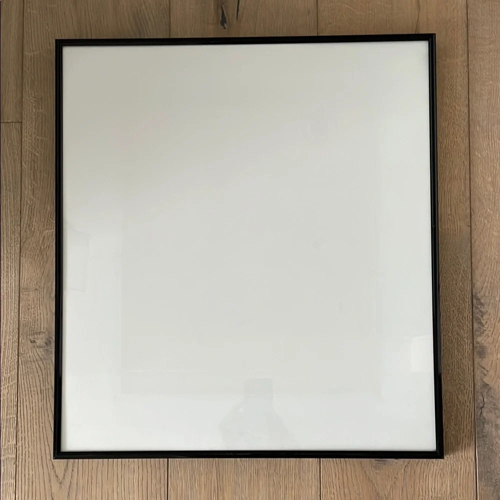 Minimalist Black Custom Wall Frame‎
